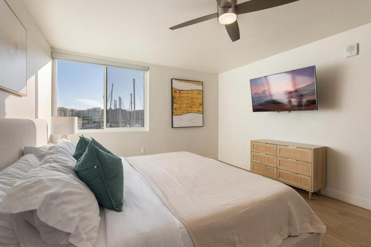 Apartment Jade Breeze - Elegant 2br Near Water Outstanding Amenities Los Angeles