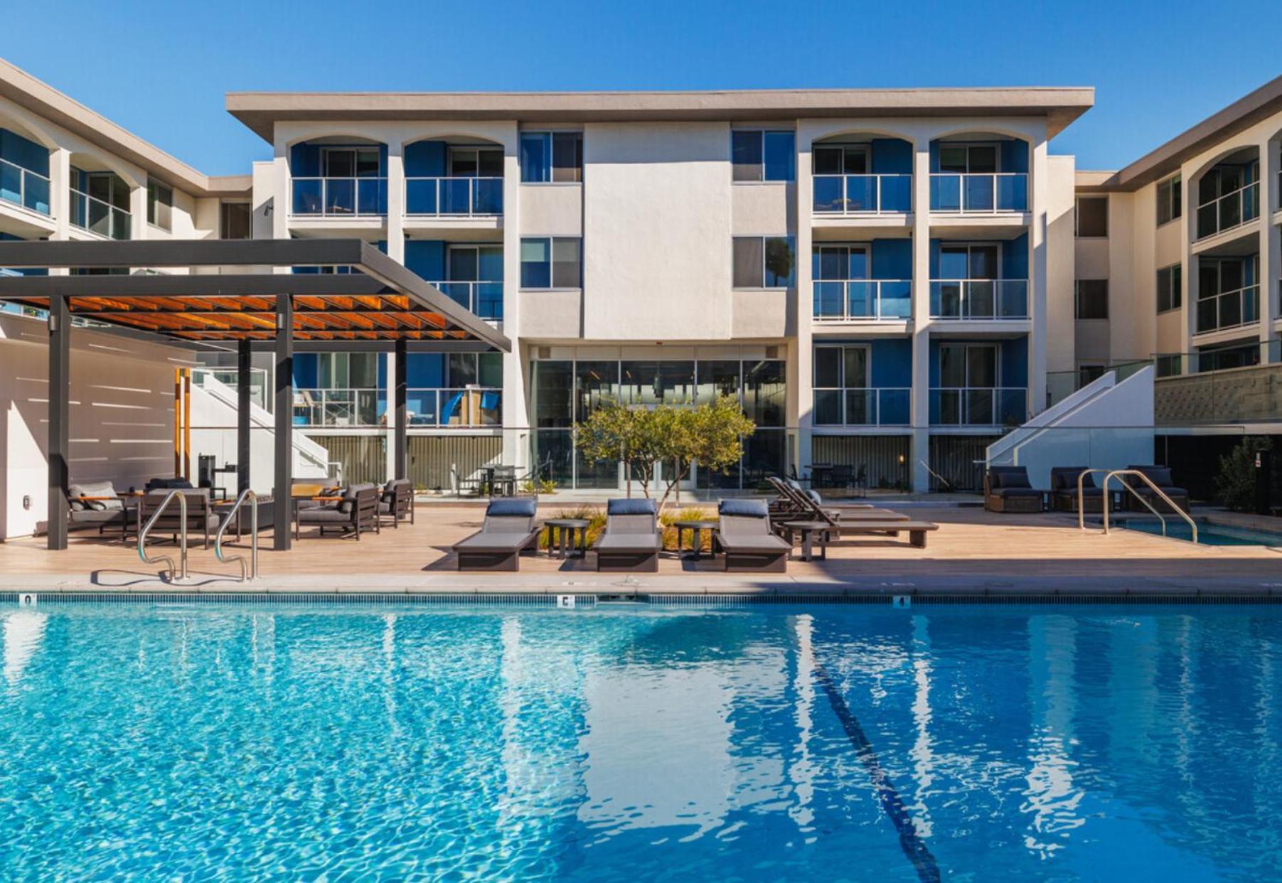 Jade Breeze - Elegant 2br Near Water Outstanding Amenities *